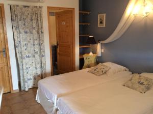 Le Mas des Eglantiers