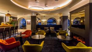 Hotels Hotel De Bourbon Grand Hotel Mercure Bourges : photos des chambres