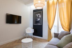 F2 chambre en duplex (calme) plein centre ville 1 min de la plage