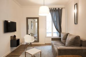 F2 mezzanine centre ville 1 min de la mer