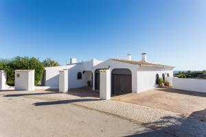 Ocean view guesthouse Burgau - Onelifelodge
