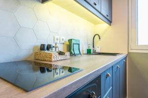 "SunBow Olive"- Boutique Apartment in Dowtown Athens