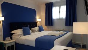 Hotels Kyriad Saumur Hyper Centre Hotel, Appartements, Seminaires et SPA soins Sothys Paris : photos des chambres