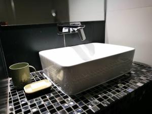 cres art studio lime apartment 