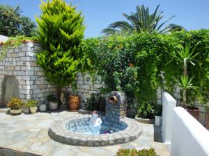 Vassiliki Rooms Paros Greece