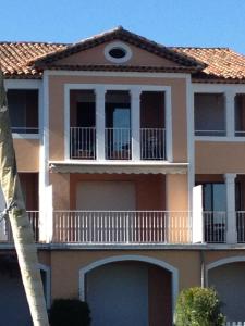 Romance in Port Grimaud