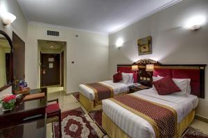 Interconnecting Room room in Comfort Inn Hotel Deira
