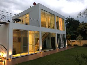 Chiang Khan Riverside Pool Villa