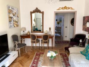 Milanese luxury apartment