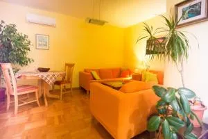 Apartment Sun - 70m2 comfortable apartment only long term - Goranci