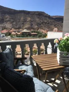 Billy's Las Rocas Apt Playa de Mogan with pool access - La Playa de Veneguera