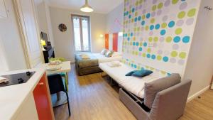 Appartements Les Charmettes du 6eme - Aulyondort : photos des chambres