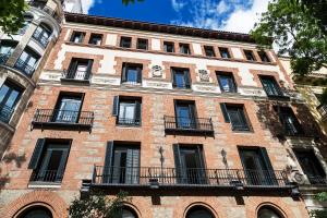 7, Calle de Fortuny, 28010 Madrid, Spain.