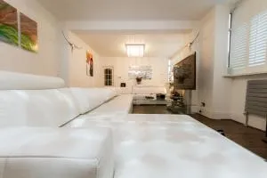 Juzz Holiday Lets - Streatham Vale