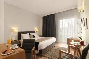 Green Hill Hotel - Akharnaí