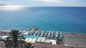 Appartements Appartement 3 pieces Nice Promenade des anglais dernier etage vue mer solarium : photos des chambres