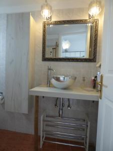 Nesaea Studio Tinos Greece