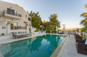 Athens Hills Villa