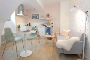 Sleepinconcarneau, 200 m de la mer, centre-ville piétonnier - 孔卡尔诺