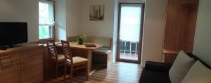 One-Bedroom Apartment with Balcony