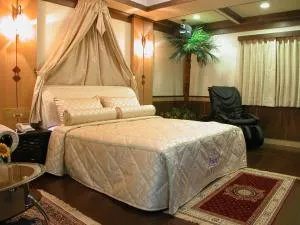 天鹅湖汽车旅馆 - 龟山乡