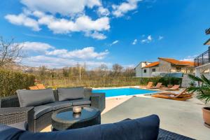 4 star Коттедж Villa Imota with swimming pool Kamenmost Хорватiя