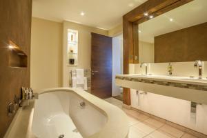 Roseate Executive Suite room in The Roseate Reading