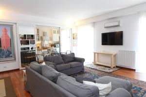 Family House - by Vacation Service