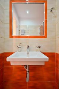 Deluxe Double or Twin Room with Pool View