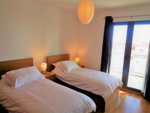 Paradisus Stylish Family Living in a 3-Bedroom Condo with Pool