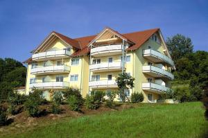 Two-Bedroom Apartment room in Ferienhaus Rheintalblick