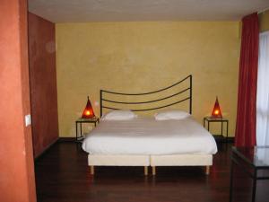 Hotels Hotel De La Gare : Chambre Quadruple avec Balcon 