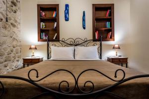 Akrolithos Apartments