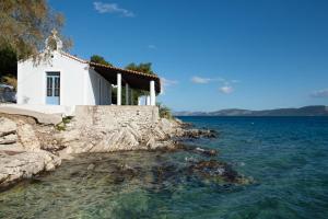 Traditional Guest House Grandma Vitsa in Ermioni Argolida Greece