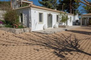 Traditional Guest House Grandma Vitsa in Ermioni Argolida Greece