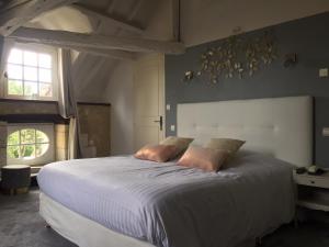 Hotels Hostellerie Les Griffons : photos des chambres