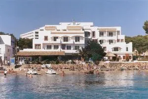 Apartamentos Playa Es Cana - Cala Llena