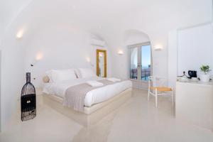 Iriana Suites Santorini Greece