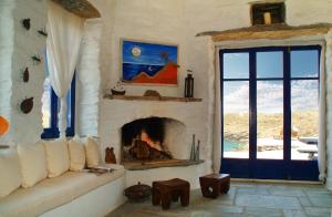 Amelia Beachfront Villa Kea Greece