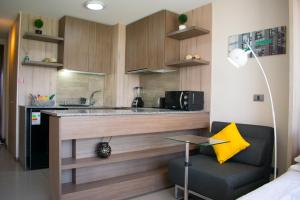 Lotus Blanc Studio- w Mountain View, Pool and Gym