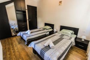 Apartment Gardens 44