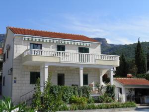 Apartments Marčić Bol