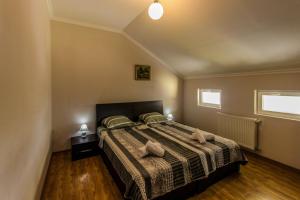 Apartment Gardens 44