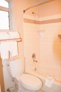 Queen Room room in Days Inn by Wyndham Rocklin/Sacramento
