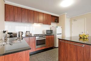 Complete Host Southpoint Apartments