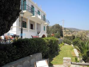 Pension Blue Dolphin Batsi Griechenland