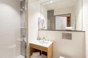Hotels Best Western le Semaphore : Chambre Lit Queen-Size Confort