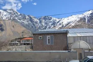 Guest House Kavtarashvili 38 - 卡兹贝吉
