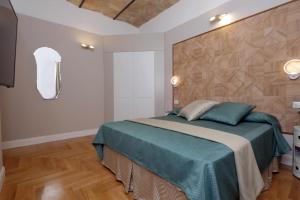 Two-Bedroom Apartment (4 Adults) - V. San Giovanni in Laterano 250