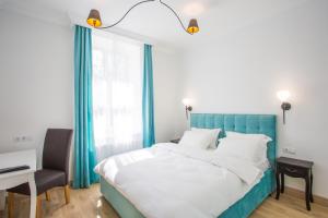 R.O.Y.A.L apartments